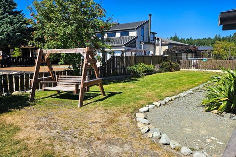 Photo of property in 4 Hamilton Drive, Lake Tekapo, 7999