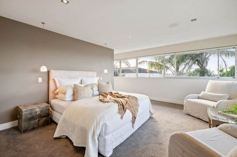 Photo of property in 23 Ocean View Road, Milford, Auckland, 0620