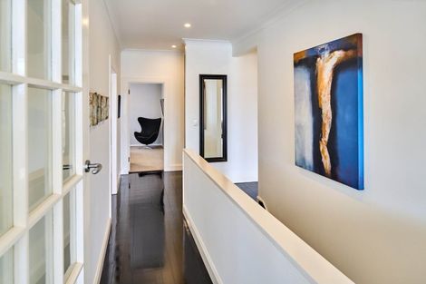 Photo of property in 43 The Crescent, Roseneath, Wellington, 6011