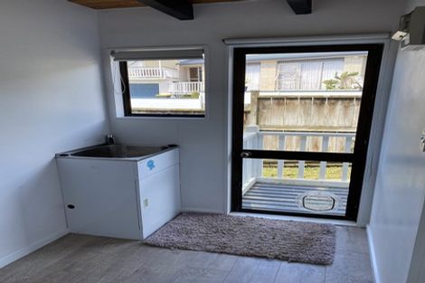 Photo of property in 18 Delshaw Avenue, Stanmore Bay, Whangaparaoa, 0932