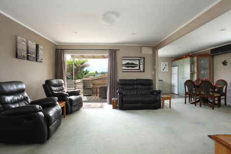 Photo of property in 28 James Street, Raglan, 3225