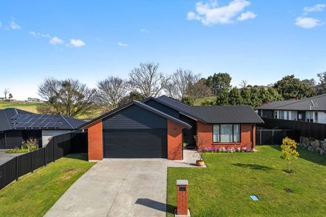 Photo of property in 32 Oak Ridge Drive, Te Awamutu, 3800
