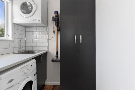 Photo of property in 11 Harris Street, Mount Maunganui, 3116