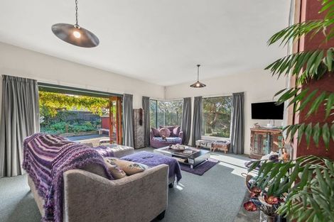 Photo of property in 1 Strachan Way, Highbury, Palmerston North, 4412