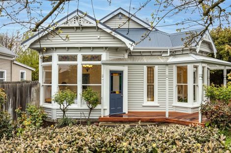 Photo of property in 200 Edgeware Road, Edgeware, Christchurch, 8013