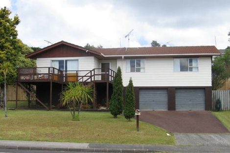 Photo of property in 59 Trias Road, Totara Vale, Auckland, 0629