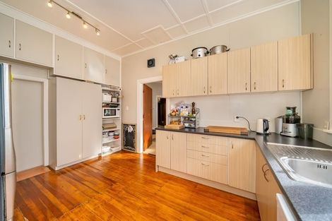 Photo of property in 6 Penrose Street, Woburn, Lower Hutt, 5010