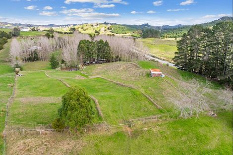 Photo of property in 227 Ararua Road, Waiotira, 0193