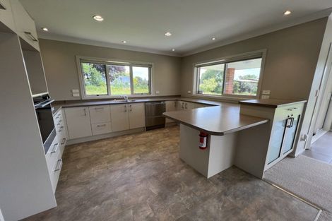 Photo of property in 10 Hokowhitu Court, Hokowhitu, Palmerston North, 4410