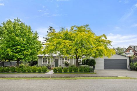 Photo of property in 35 Alpha Avenue, Strowan, Christchurch, 8052