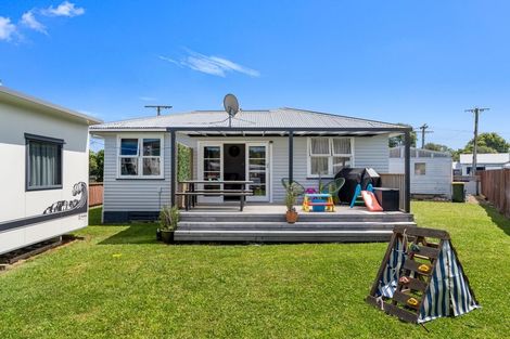 Photo of property in 1 Tui Street, Outer Kaiti, Gisborne, 4010
