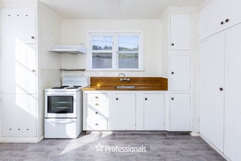 Photo of property in 17 Peck Street, Taita, Lower Hutt, 5011