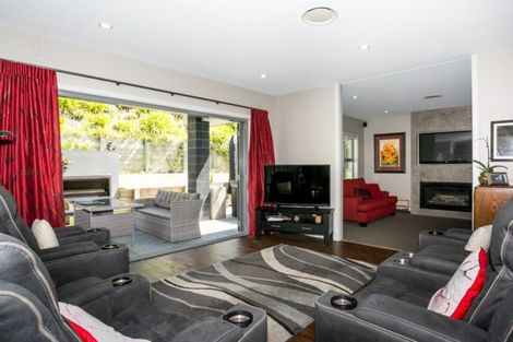 Photo of property in 18 Oak Place, Poraiti, Napier, 4112
