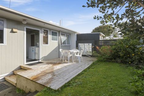 Photo of property in 6 Omata Road, Westown, New Plymouth, 4310