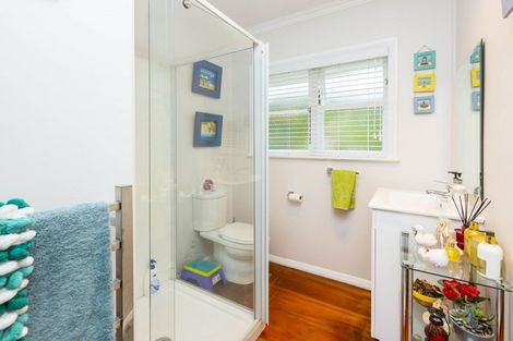 Photo of property in 10b Tiwakawaka Grove, Heretaunga, Upper Hutt, 5018