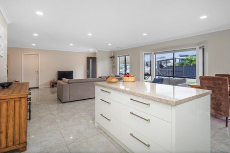 Photo of property in 22 Captain Wood Avenue, Whitianga, 3510