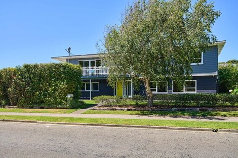 Photo of property in 104 Oriel Avenue, Tawa, Wellington, 5028