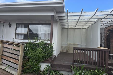 Photo of property in 8 Staveley Avenue, Mount Roskill, Auckland, 1041
