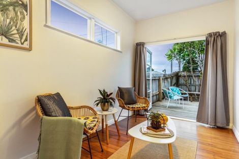Photo of property in 24 Hazel Avenue, Mount Roskill, Auckland, 1041