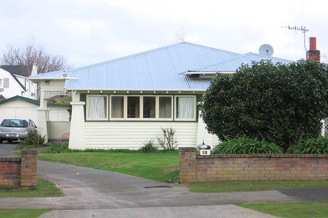 Photo of property in 38 Elmira Avenue, Hokowhitu, Palmerston North, 4410