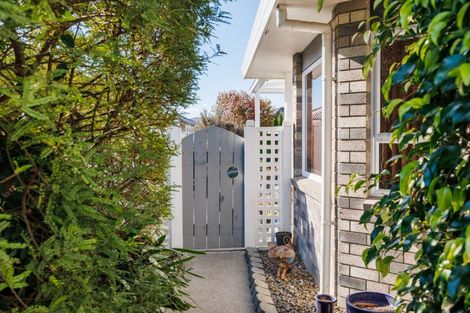 Photo of property in 12 Lancewood Lane, Roslyn, Palmerston North, 4414