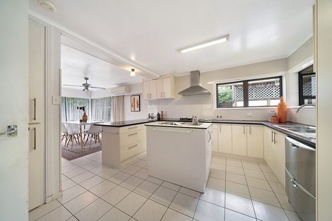 Photo of property in 60 Hillsborough Road, Hillsborough, Auckland, 1042