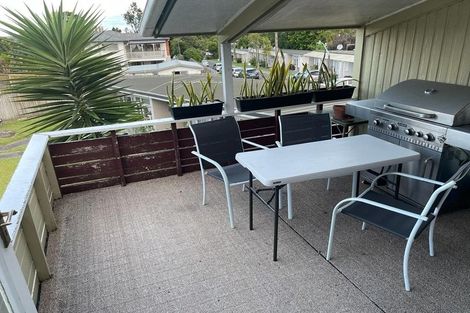 Photo of property in 13 Rickards Place, New Lynn, Auckland, 0600