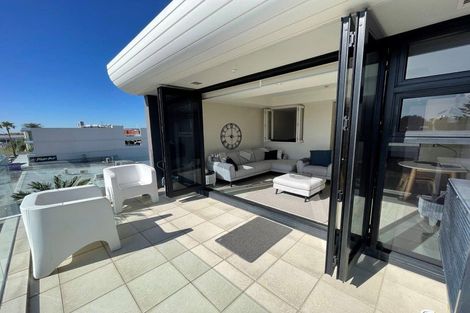 Photo of property in Customhouse Apartments, 314l Maunganui Road, Mount Maunganui, 3116