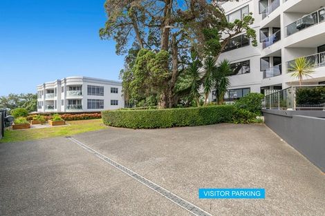 Photo of property in 1b/5 The Promenade, Takapuna, Auckland, 0622