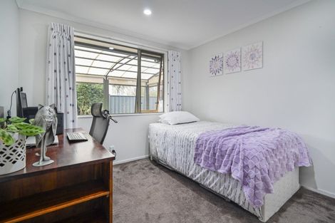 Photo of property in 95 Ferry Road, Clive, 4102