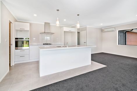 Photo of property in 22 Lacebark Drive, Kinloch, Taupo, 3377