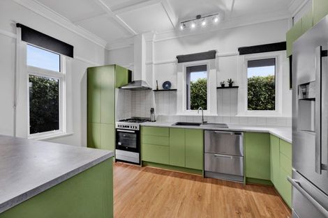 Photo of property in 15 Seyton Street, Stratford, 4332