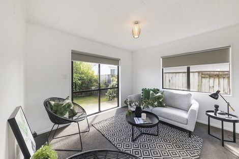 Photo of property in 19 Leander Place, Milson, Palmerston North, 4414