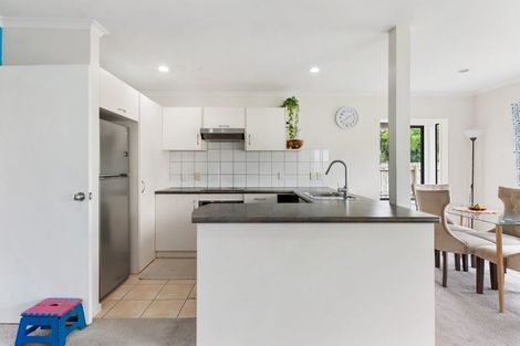 Photo of property in 10 Blumhardt Place, Avondale, Auckland, 1026