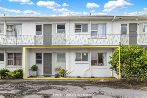 Photo of property in 3/45 Blockhouse Bay Road, Avondale, Auckland, 1026