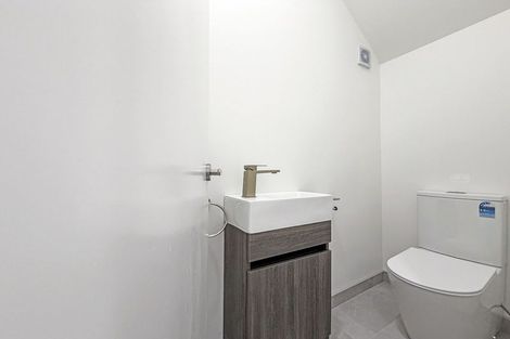 Photo of property in 21 Karaka Village Parade, Karaka, 2580