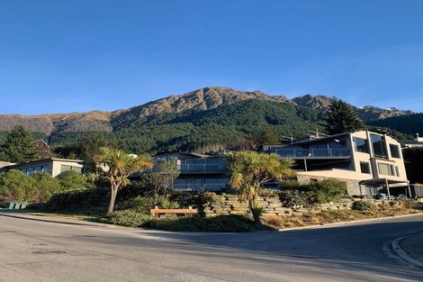 Photo of property in 1-3/1 Matakauri Place, Fernhill, Queenstown, 9300