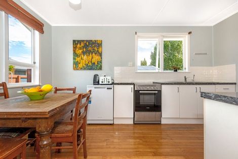 Photo of property in 20 Leon Street, Riverdale, Gisborne, 4010