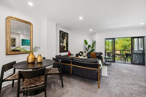 Photo of property in 9/177 Hurstmere Road, Takapuna, Auckland, 0622
