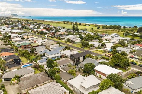 Photo of property in 49b Percy Road, Papamoa Beach, Papamoa, 3118
