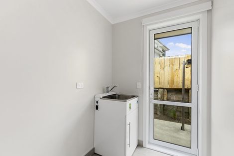 Photo of property in 10 Schooner Drive, Whitby, Porirua, 5024