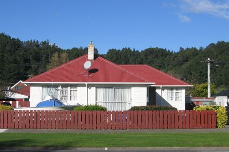 Photo of property in 1280 High Street, Taita, Lower Hutt, 5011