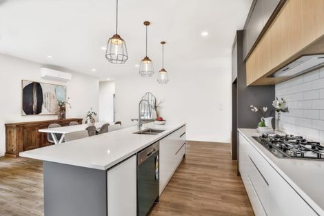 Photo of property in 69 Nobilo Road, Kumeu, 0810