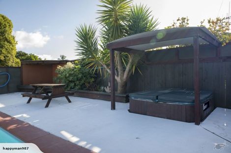 Photo of property in 37 Pulham Crescent, Queenwood, Hamilton, 3210