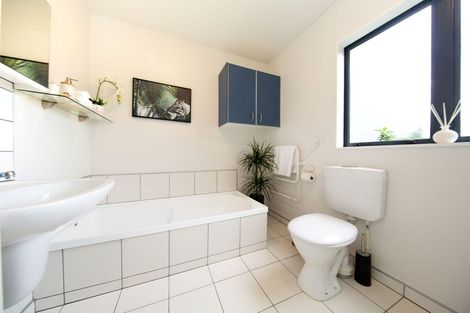 Photo of property in 215c Pembroke Road, Wilton, Wellington, 6012