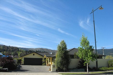 Photo of property in 2 Covent Drive, Stoke, Nelson, 7011