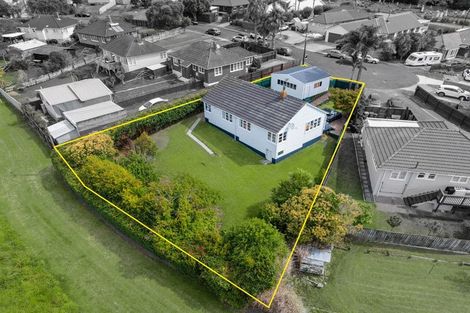 Photo of property in 47 Philomel Crescent, Bayswater, Auckland, 0622