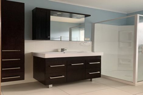 Photo of property in 2/54 Titirangi Road, New Lynn, Auckland, 0600