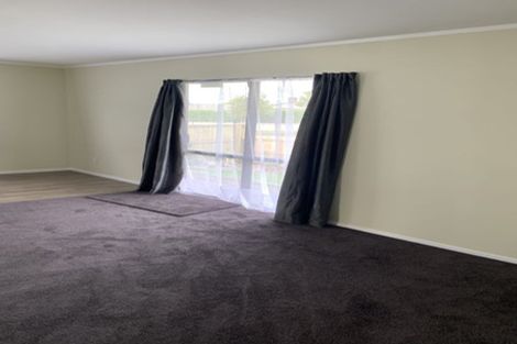 Photo of property in 20 Booth Crescent, Tuakau, 2121
