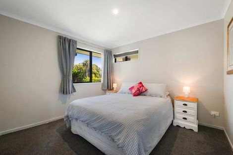 Photo of property in 1 Anatere Rise, Athenree, Katikati, 3177